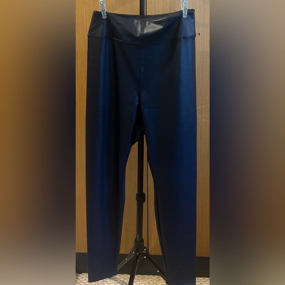 Black, Size Large, Offline by Aerie Real Luxe Faux Leather Leggings.  Never Worn